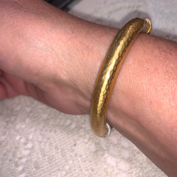 JULIE VOS CATALINA DEMI HINGE CUFF LIGHT BLUE CRYSTALS 24K GOLD - Picture 5 of 6